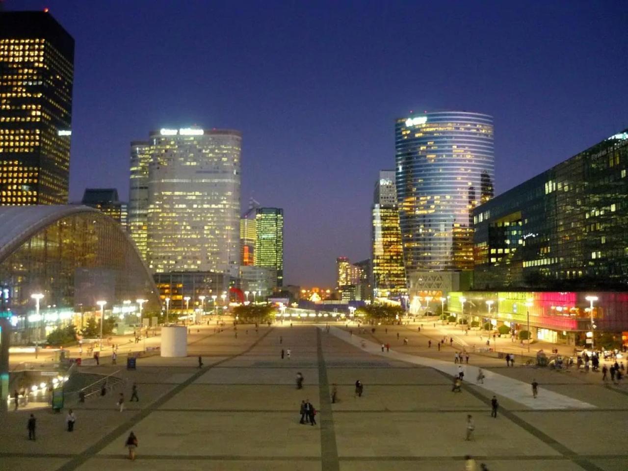 Апартаменты A 10 Min De La Defense Et A 20 Min De Paris Сюрен Экстерьер фото